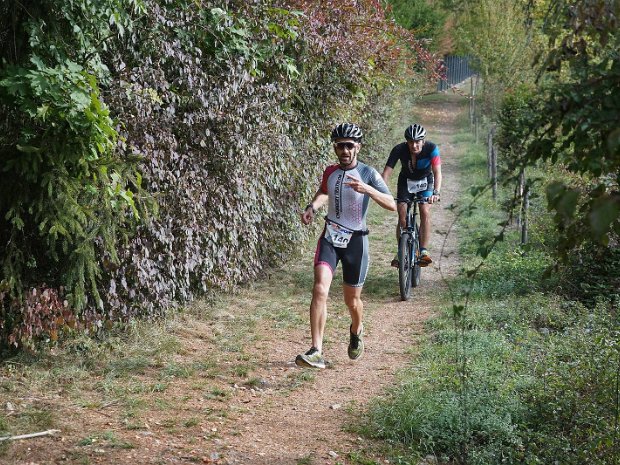 06-10-18 - Menthon Raid 2018 5 Km de course a pied, 440 mètre de natation dans le lac , 8 Km de Run&Bike (VTT + Course à pied), 850 mètres de...