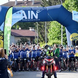 il-y-avait-foule-sur-la-ligne-de-depart-photo-catherine-aulaz-1715514594